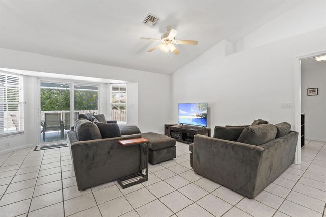 620 39th Court SW, Vero Beach, FL 32968