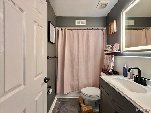 4342 Forest De Ville Drive G, Oakville, MO 63129