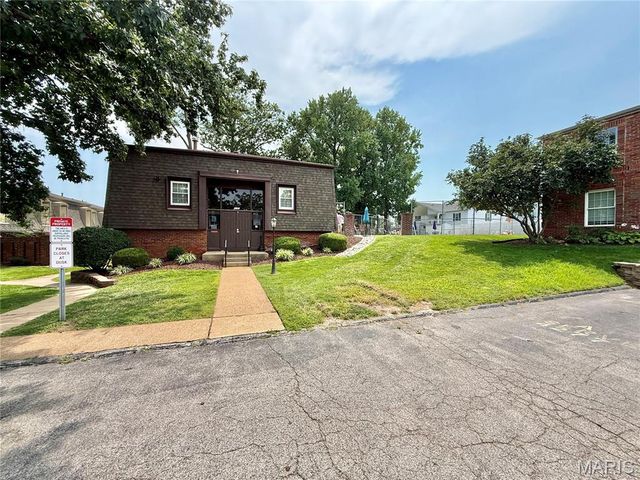 4342 Forest De Ville Drive G, Oakville, MO 63129