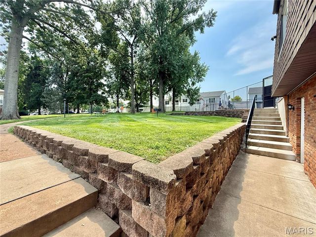 4342 Forest De Ville Drive G, Oakville, MO 63129
