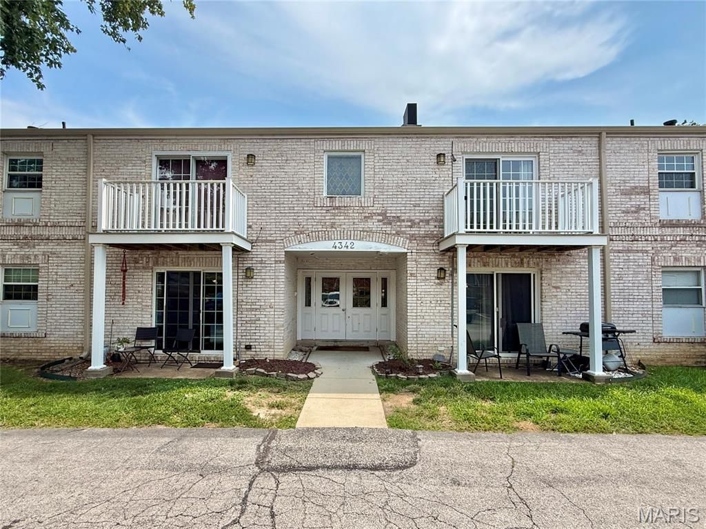 4342 Forest De Ville Drive G, Oakville, MO 63129