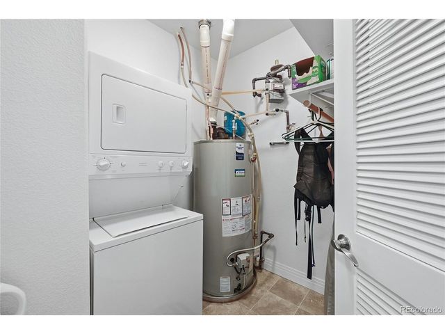 9019 E Panorama Cir D214, Englewood, CO 80112