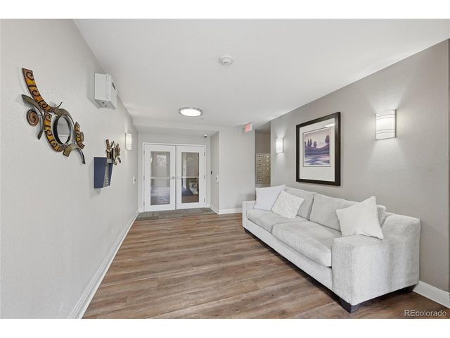 9019 E Panorama Cir D214, Englewood, CO 80112