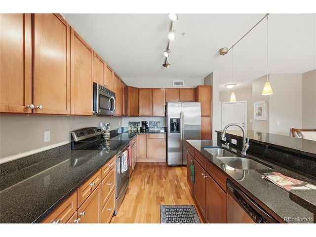 9019 E Panorama Cir D214, Englewood, CO 80112