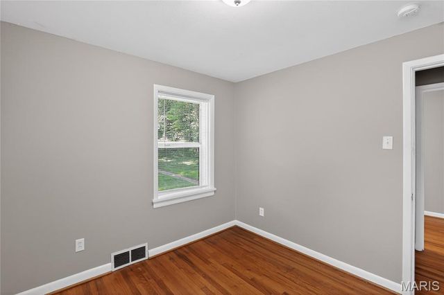 8004 Monroe Avenue, St Louis, MO 63114