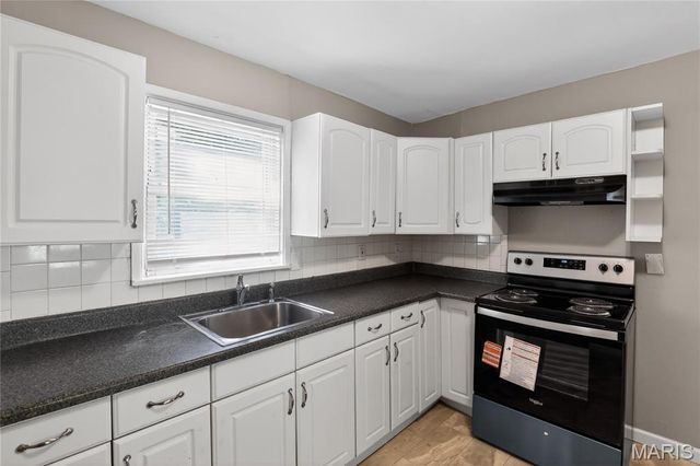 8004 Monroe Avenue, St Louis, MO 63114