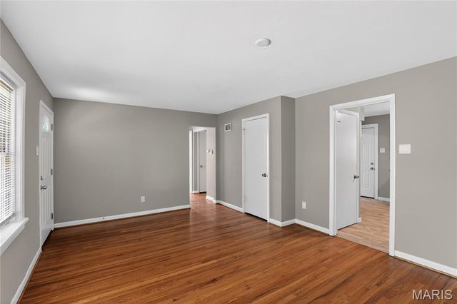 8004 Monroe Avenue, St Louis, MO 63114