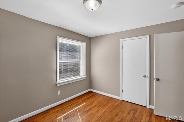 8004 Monroe Avenue, St Louis, MO 63114