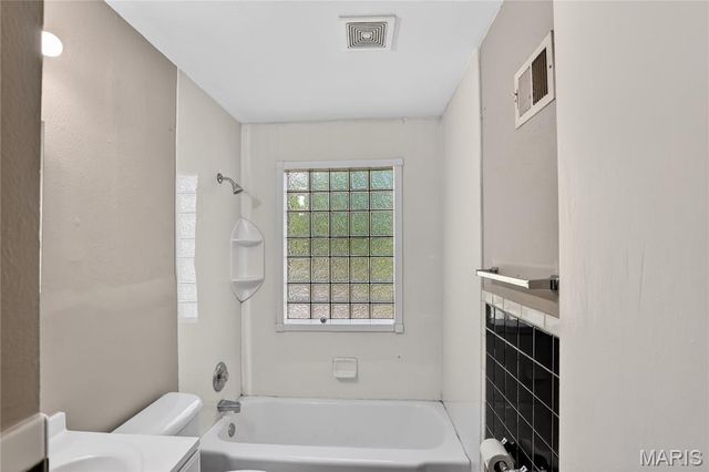 8004 Monroe Avenue, St Louis, MO 63114