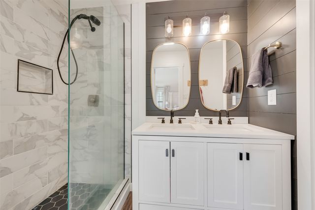 170 Rs County Road 3326, Emory, TX 75440