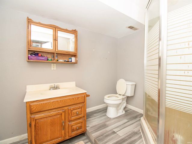 2252 W Drake Road, Kendallville, IN 46755