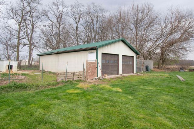 2252 W Drake Road, Kendallville, IN 46755