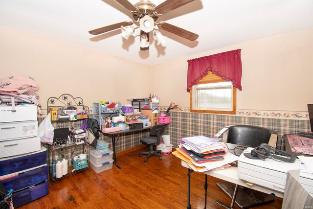 2252 W Drake Road, Kendallville, IN 46755