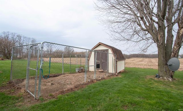 2252 W Drake Road, Kendallville, IN 46755