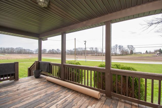 2252 W Drake Road, Kendallville, IN 46755