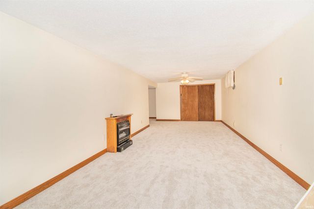2252 W Drake Road, Kendallville, IN 46755