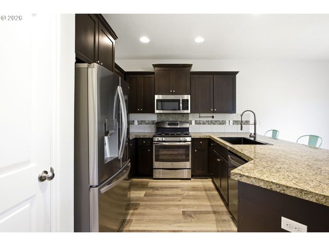 51145 Sw KLOMPEN St, Scappoose, OR 97056