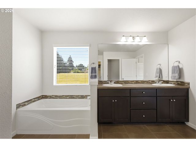 51145 Sw KLOMPEN St, Scappoose, OR 97056