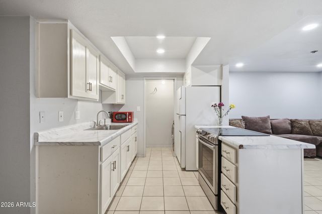 3224 W ECHO Lane, Phoenix, AZ 85051