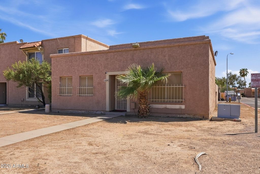3224 W ECHO Lane, Phoenix, AZ 85051 — photo 2