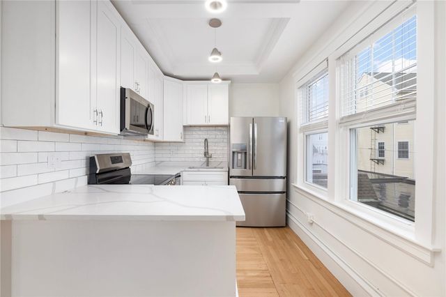 54 Sutton Street 4, Providence, RI 02903