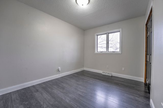 1611 12TH ST SW, Minot, ND 58701