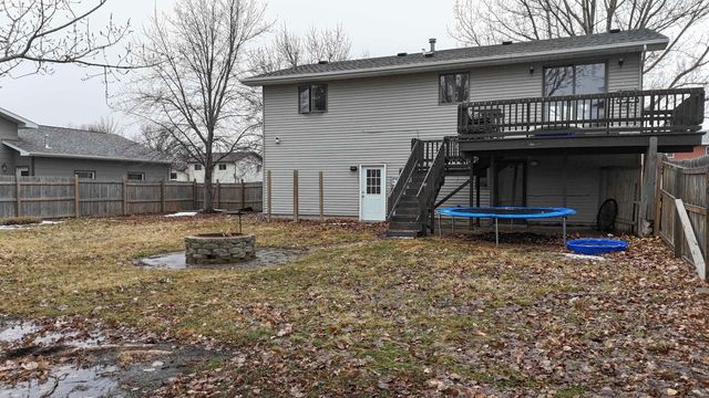 1611 12TH ST SW, Minot, ND 58701