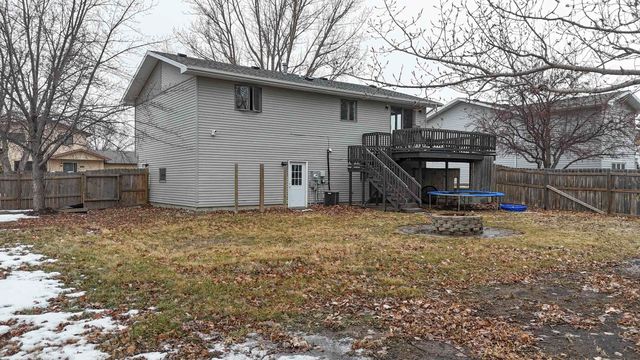 1611 12TH ST SW, Minot, ND 58701