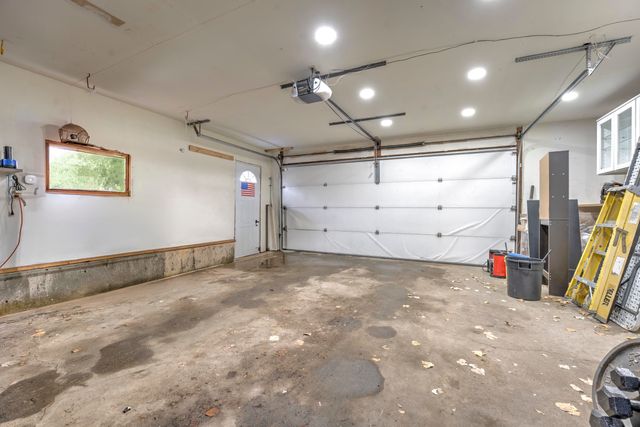 1611 12TH ST SW, Minot, ND 58701