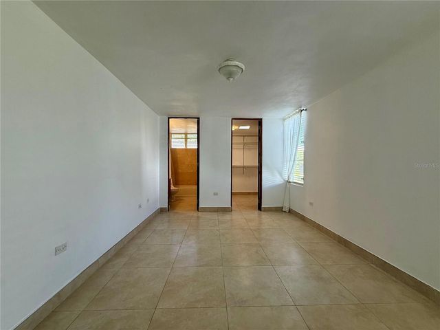 528 CAMINO DE GUILARTE STREET, Dorado, PR 00646