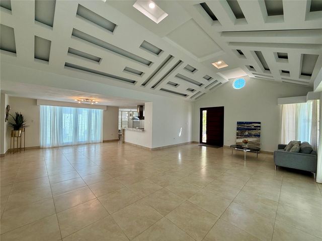 528 CAMINO DE GUILARTE STREET, Dorado, PR 00646