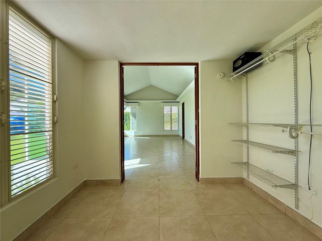 528 CAMINO DE GUILARTE STREET, Dorado, PR 00646
