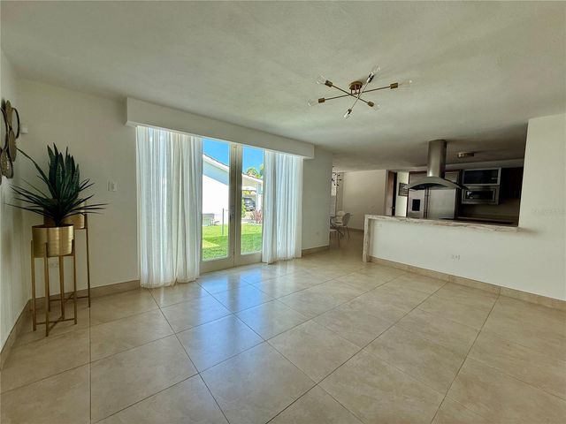 528 CAMINO DE GUILARTE STREET, Dorado, PR 00646