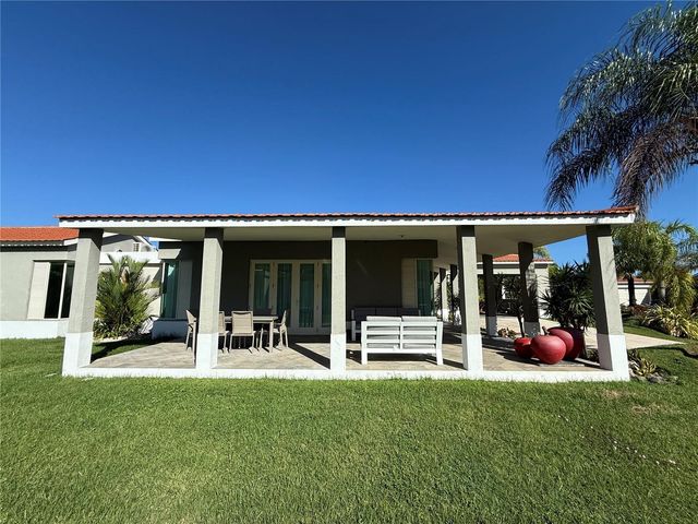 528 CAMINO DE GUILARTE STREET, Dorado, PR 00646