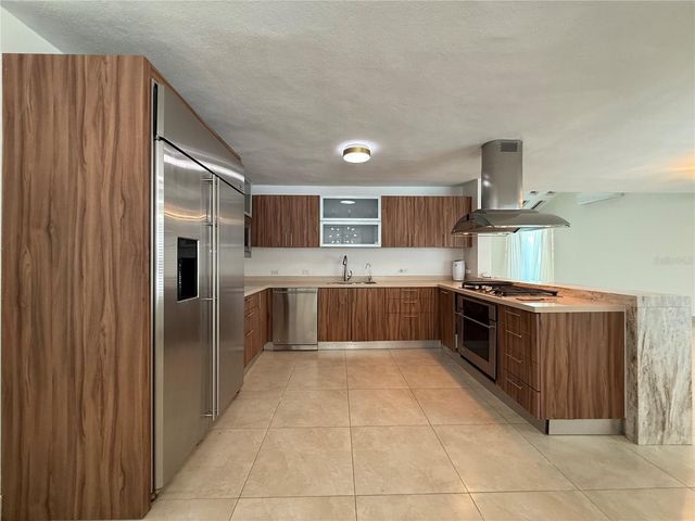 528 CAMINO DE GUILARTE STREET, Dorado, PR 00646