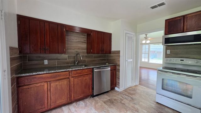 1111 Avenue A, Denton, TX 76201