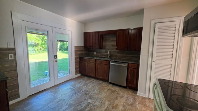 1111 Avenue A, Denton, TX 76201