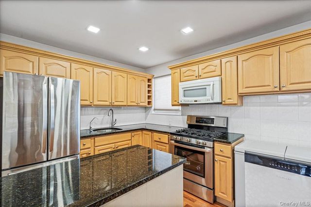 218-07 73rd Avenue Upper, Bayside, NY 11364