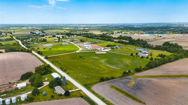 000 Happy Trail, Prole, IA 50229