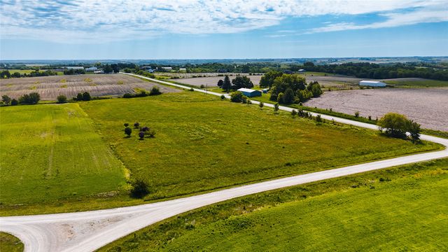 000 Happy Trail, Prole, IA 50229