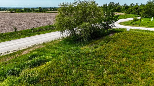 000 Happy Trail, Prole, IA 50229