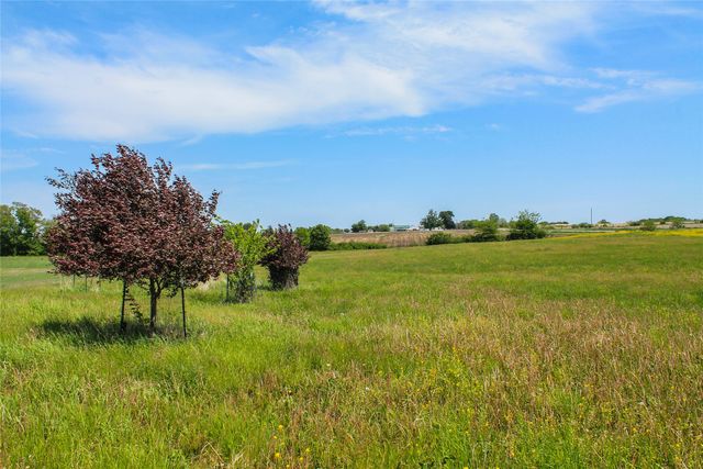 000 Happy Trail, Prole, IA 50229