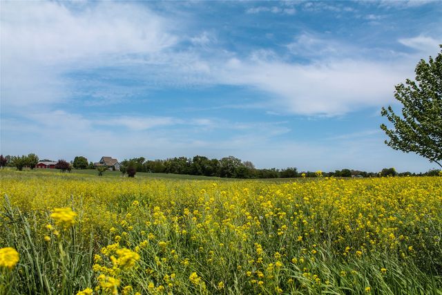 000 Happy Trail, Prole, IA 50229