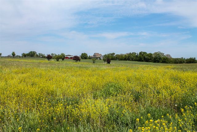 000 Happy Trail, Prole, IA 50229