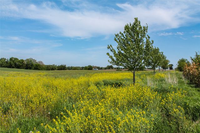 000 Happy Trail, Prole, IA 50229