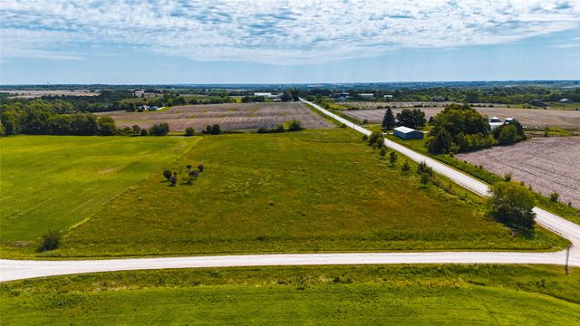 000 Happy Trail, Prole, IA 50229