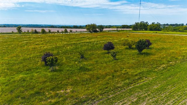 000 Happy Trail, Prole, IA 50229