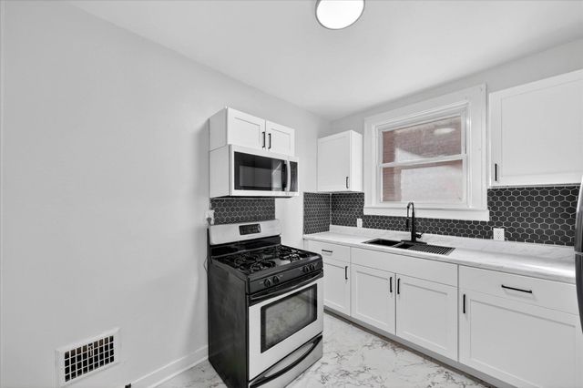 16890 Stoepel Street, Detroit, MI 48221