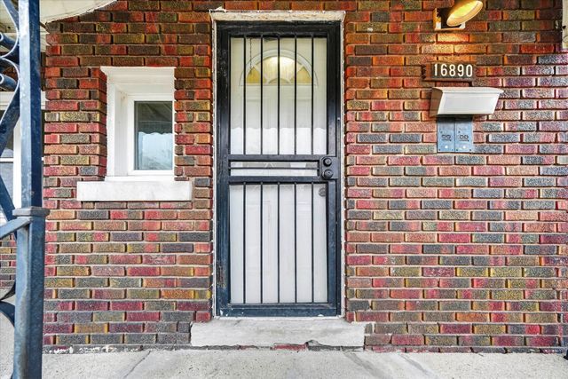 16890 Stoepel Street, Detroit, MI 48221