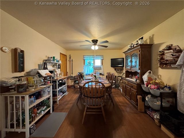 68 Skidmore Lane, Poca, WV 25159